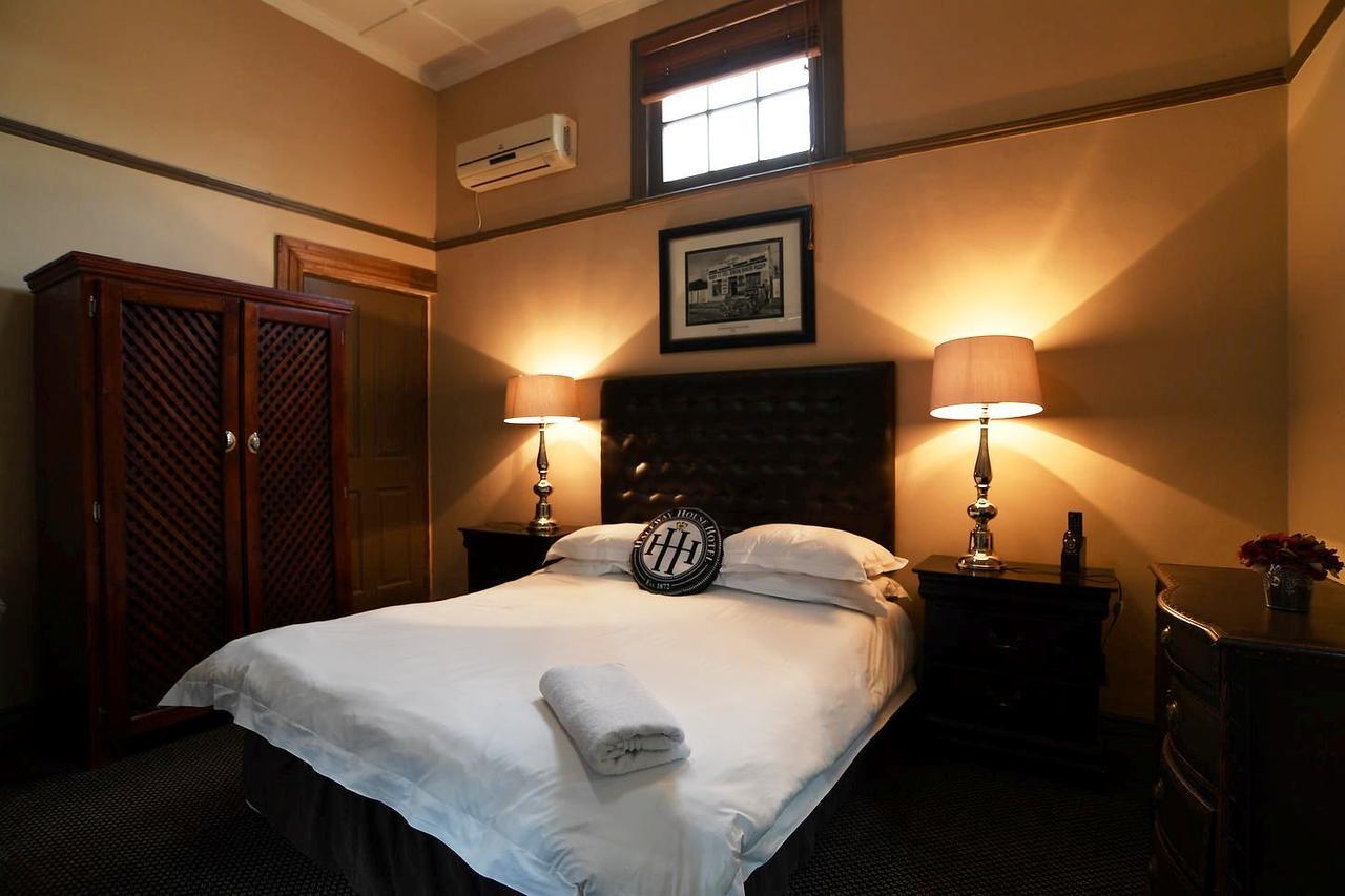 Halfway House Hotel Кимберли Экстерьер фото
